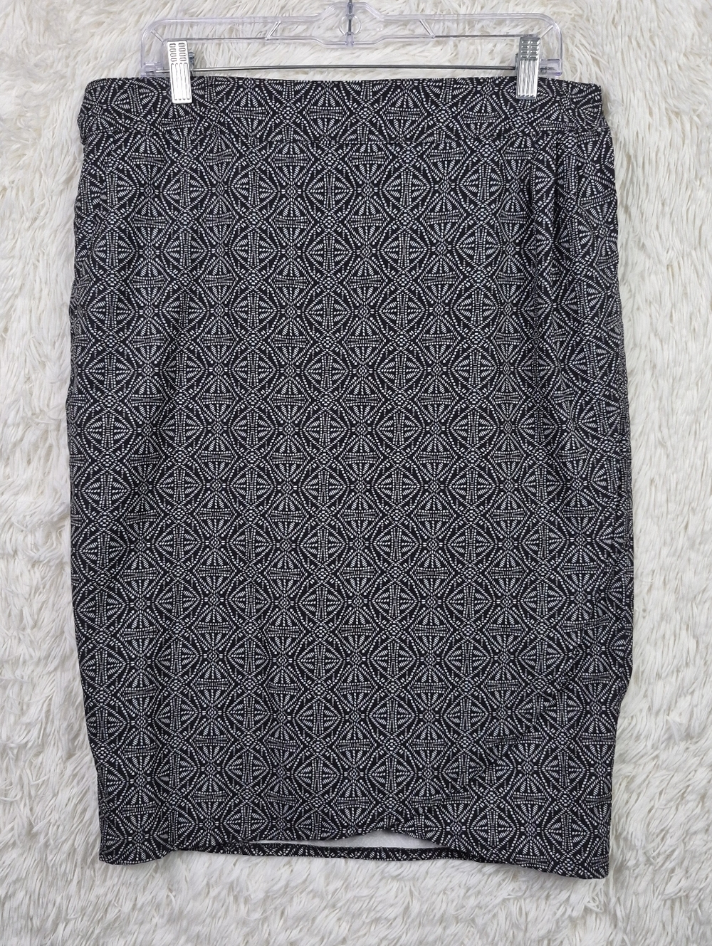 RipSkirt Hawaii Length 3 Wrap Skirt Size Large Black Geometric